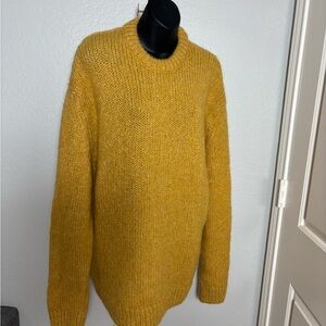 Zara Women's Mustard Yellow Sweater